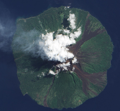 Извержение вулкана Манам